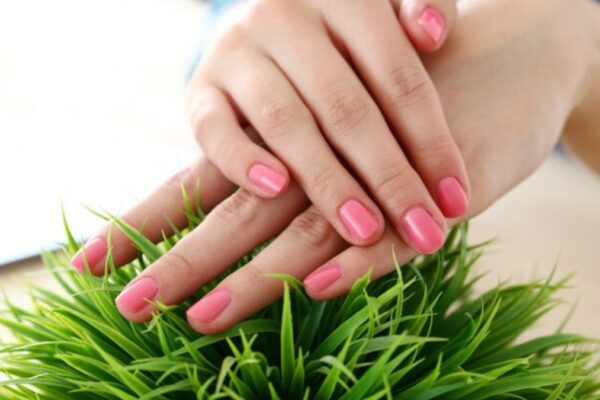 The Ultimate Guide to fashion nails: Tips and Tricks for Stunning Manicures