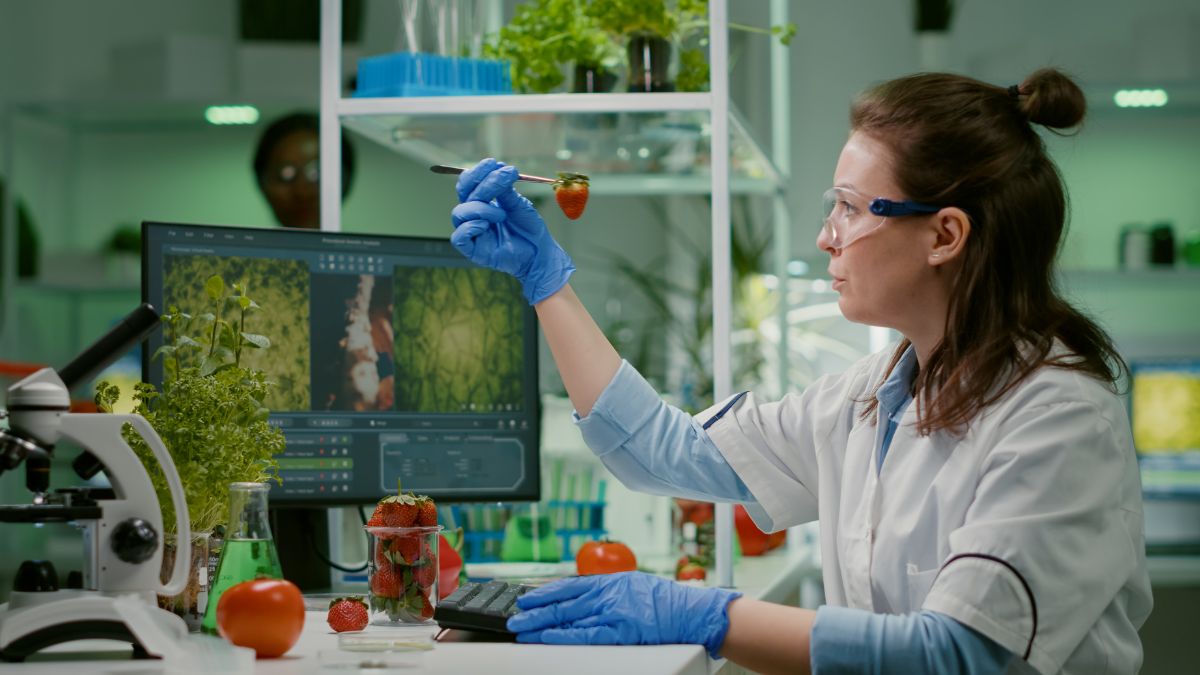 IOVA Stock: Is Iovance Biotherapeutics a Future Leader in Cancer Treatment?